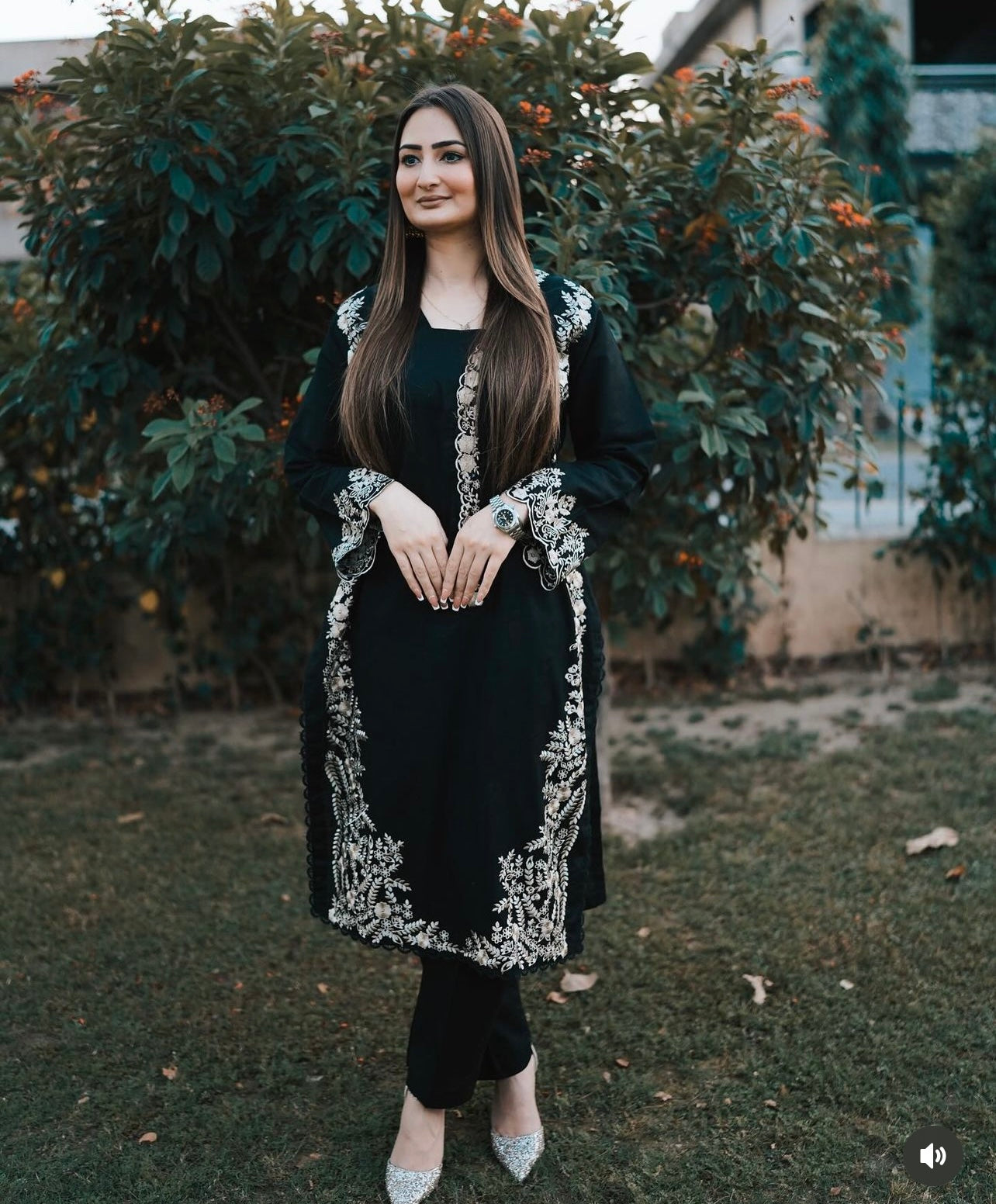 Black Eyed Embroidered  2PCS