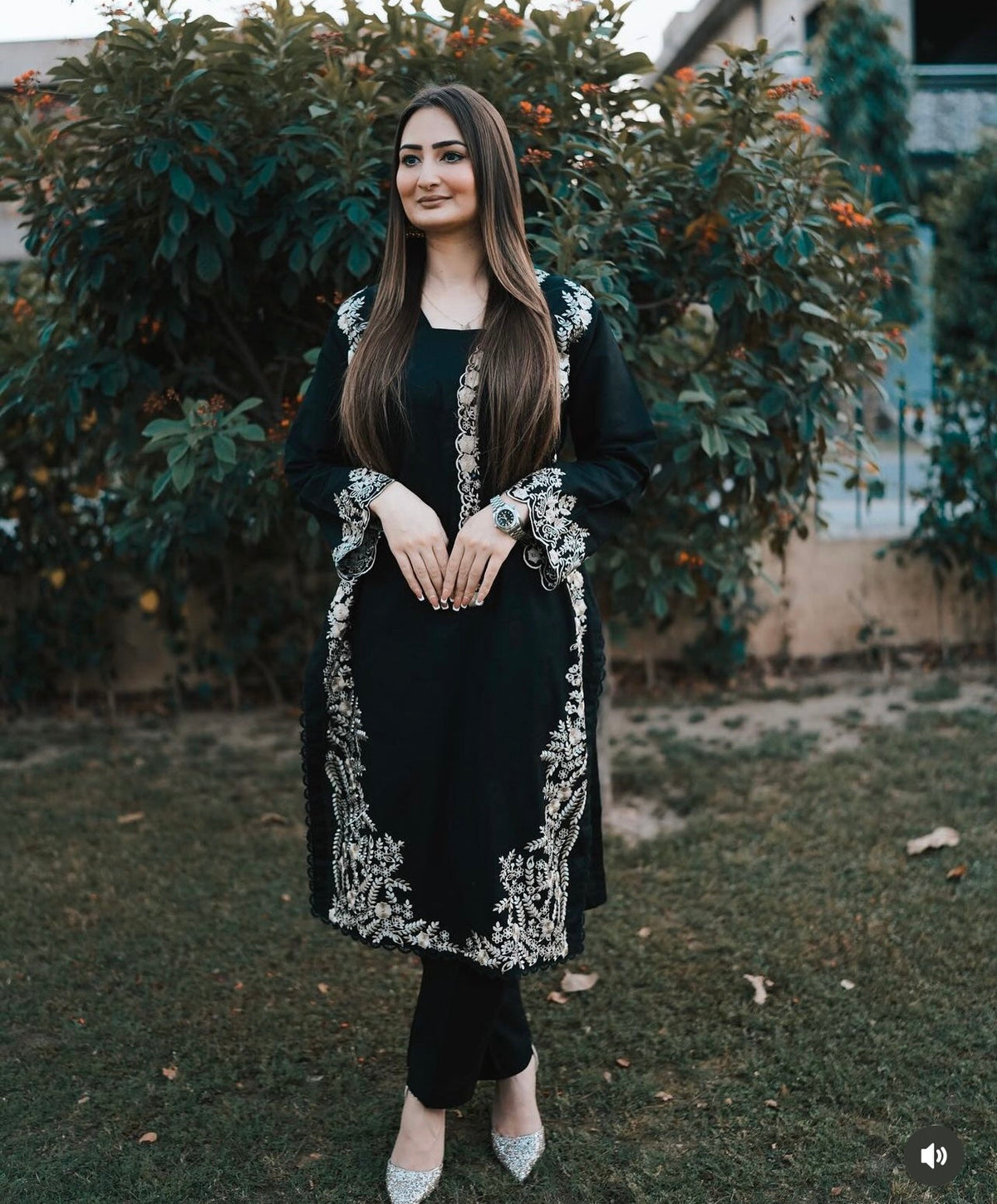 Black Eyed Embroidered  2PCS