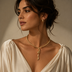 SerpentChic Gold Necklace