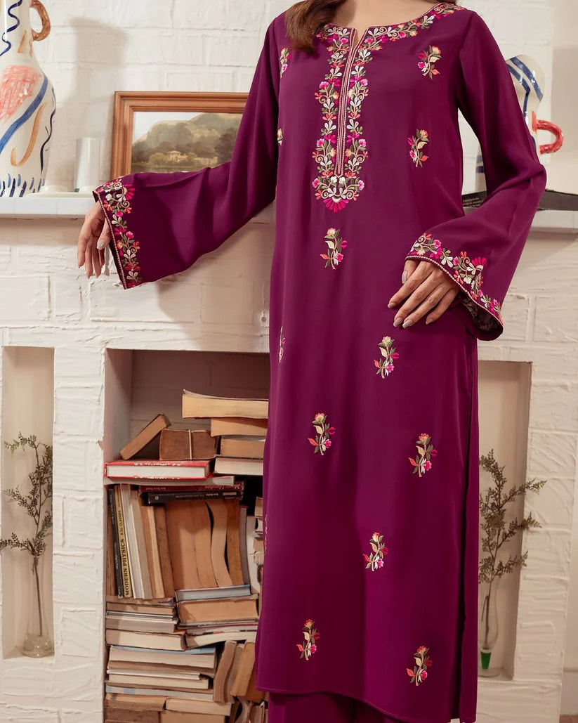 Rosebud Embroidered 2PCS