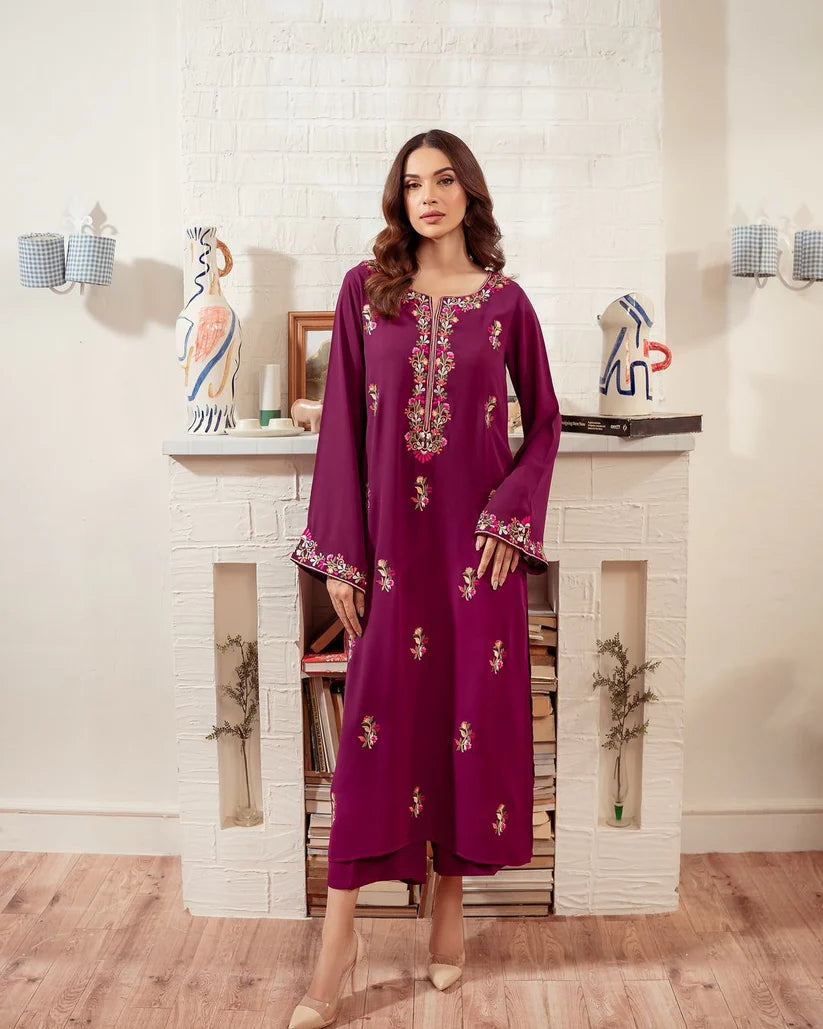 Rosebud Embroidered 2PCS