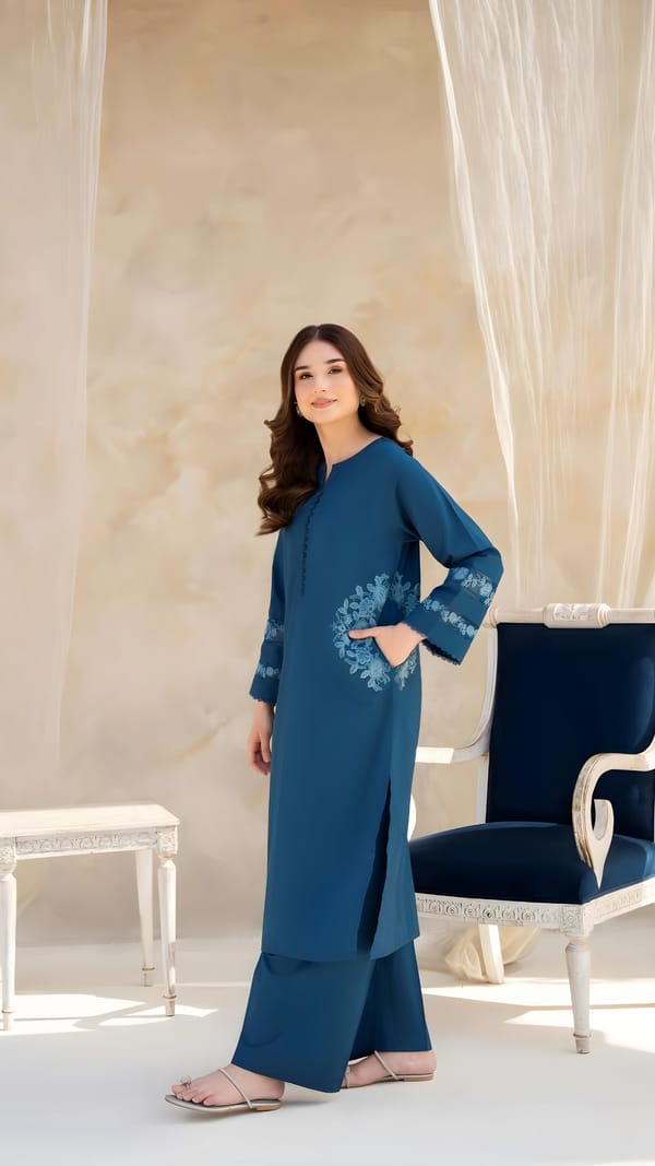 Pocket Luxe Embroidered 2 PC