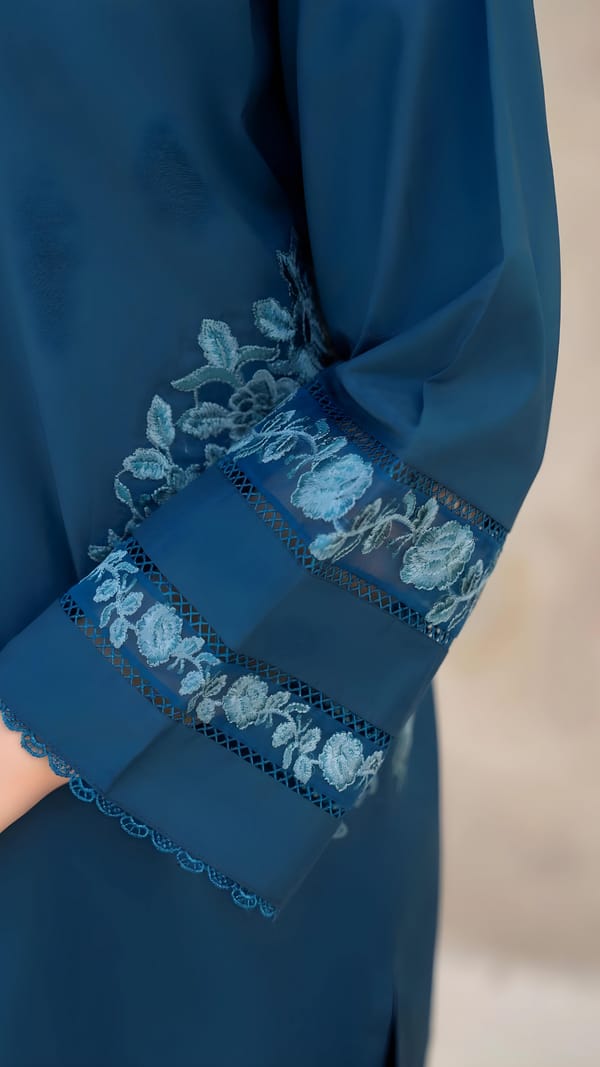Pocket Luxe Embroidered 2 PC