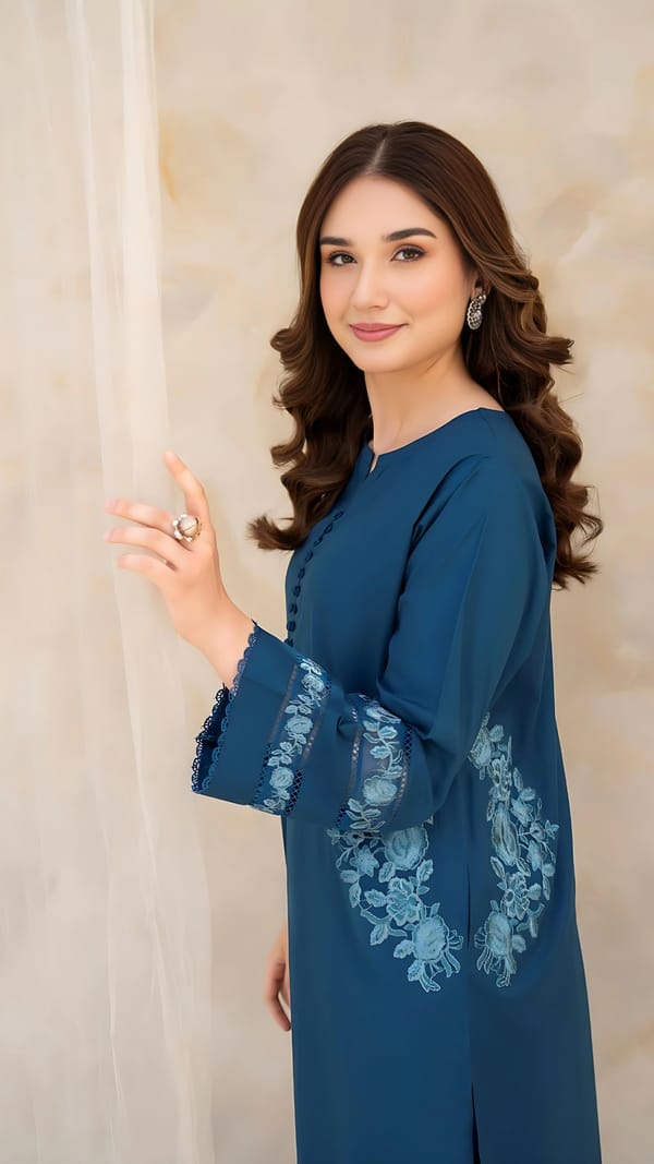 Pocket Luxe Embroidered 2 PC